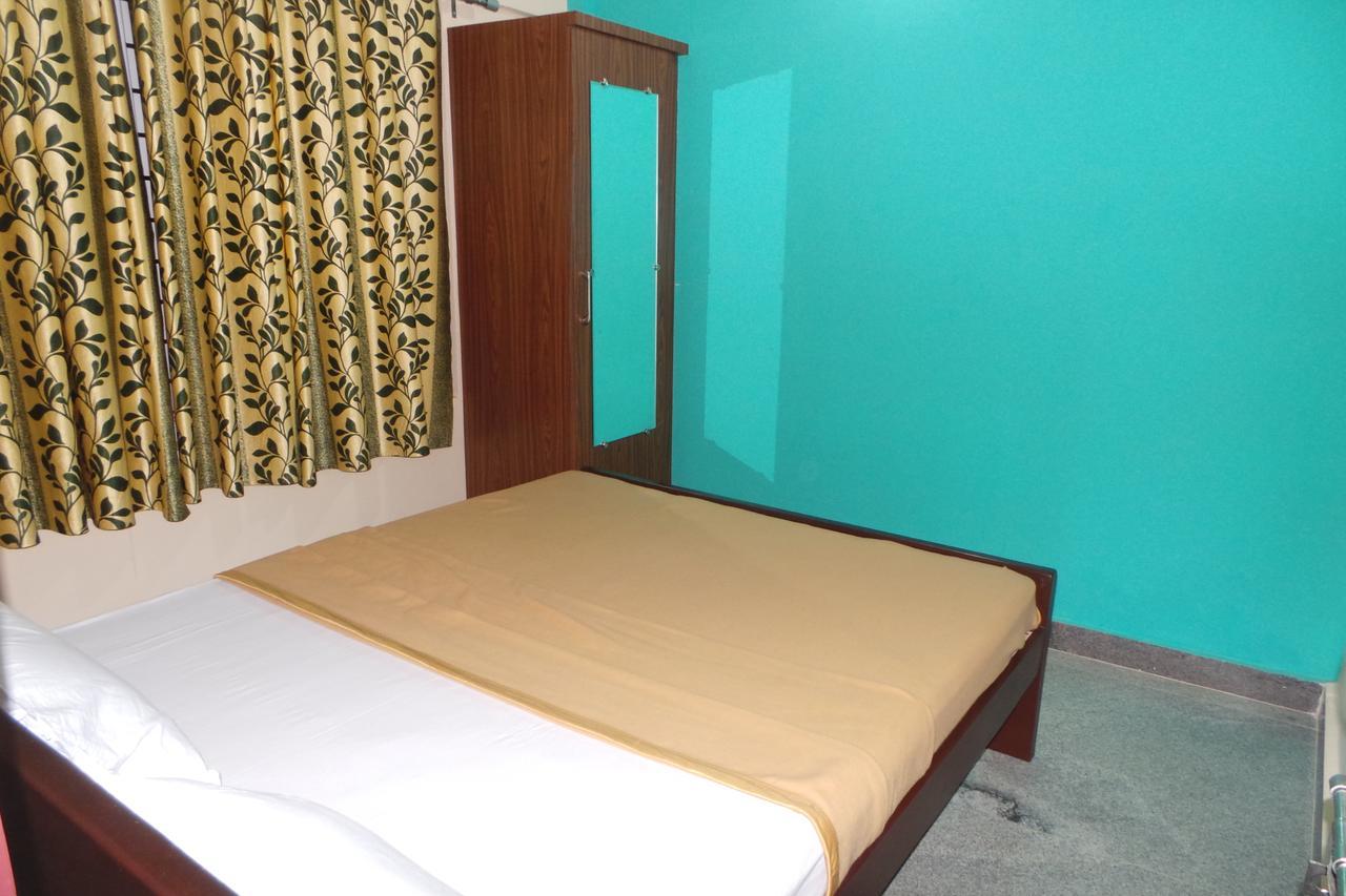 Iroomz Sri Vinayaka Comfort 비라즈펫 외부 사진